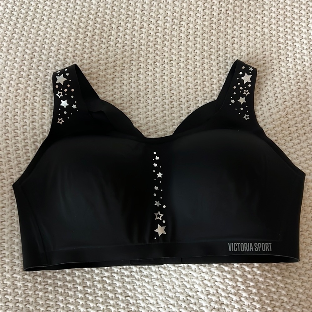 Victoria Secret star sports bra size 38D